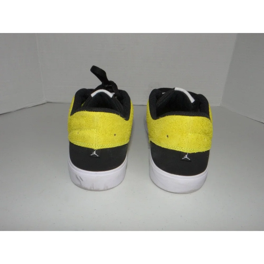 Jordan Series .03 Dear 90s Mens 10.5 Neon Grn Yellow Leopard DJ0420-700 Sneaker
